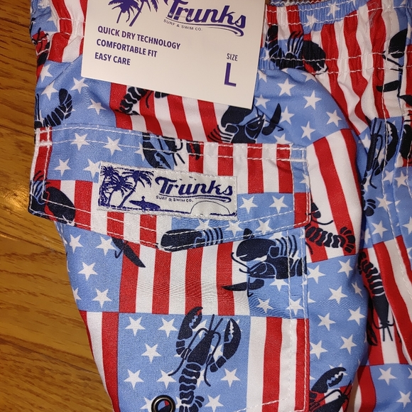 TRUNKS SANO LOBSTER/FLAG PRINTED SWIM TRUNK XL - Picture 9 of 12